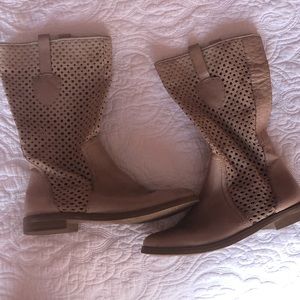 Zoe + Luca boots Size 8.5